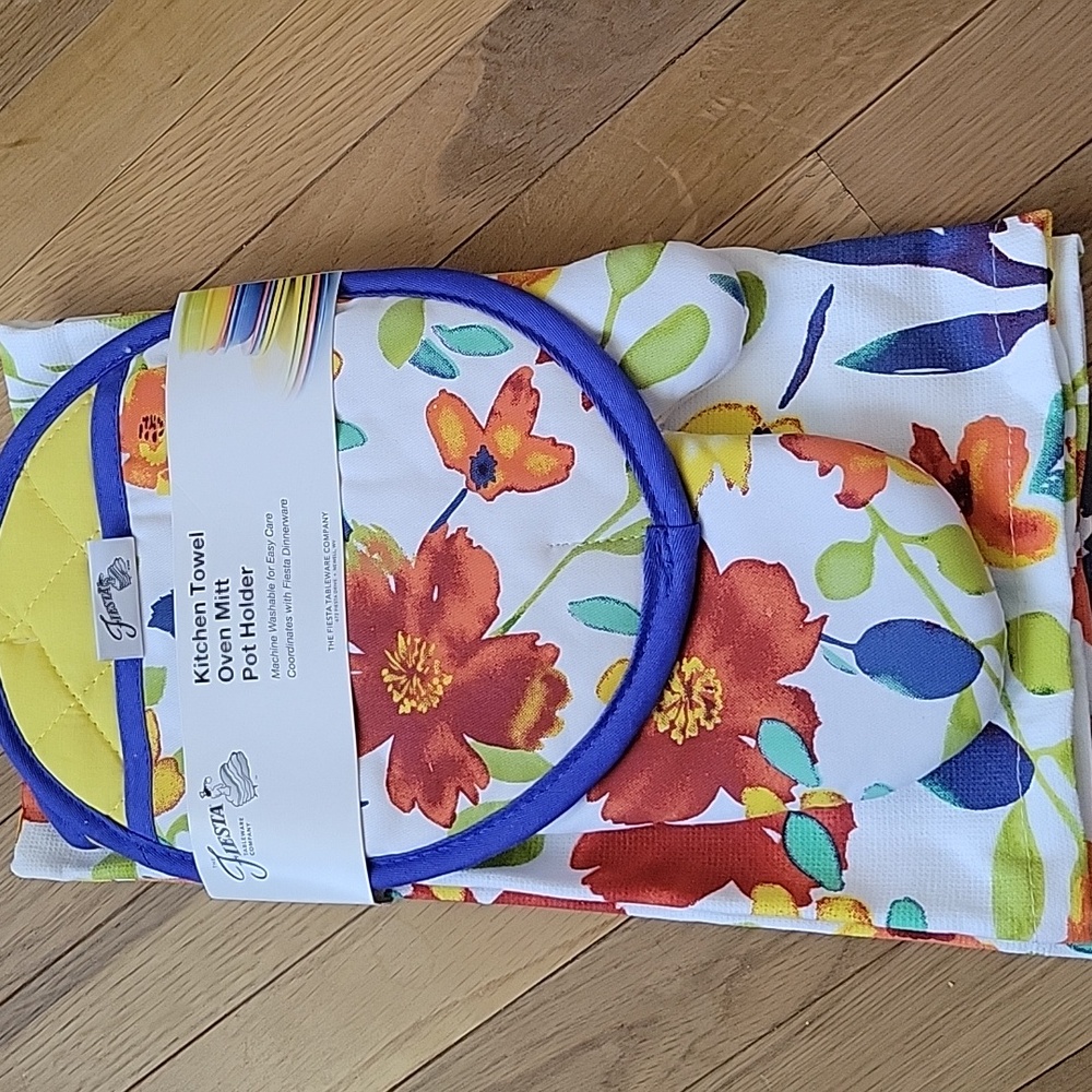 Fiesta Montauk Floral Kitchen Towel, Oven Mitt & Pot Holder 3-Pack Set